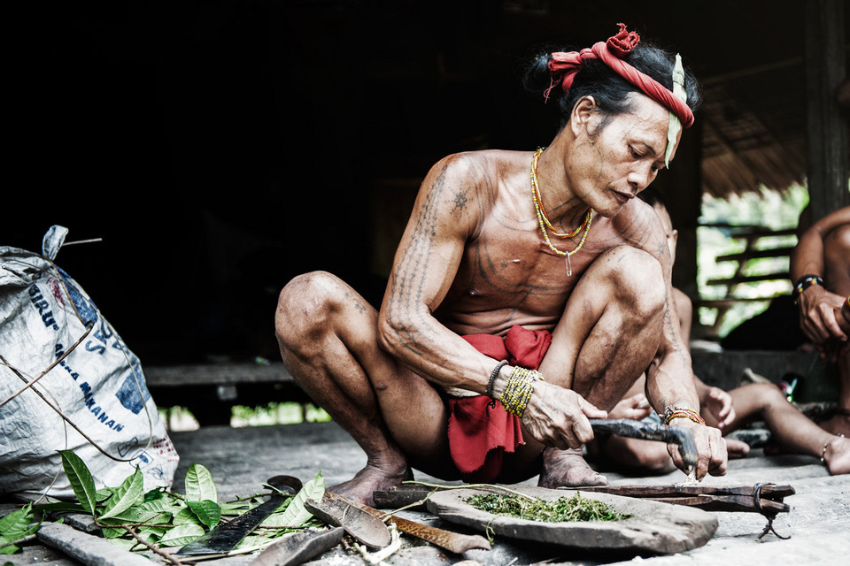 Mentawaje - szamani z indonezyjskiej dżungli