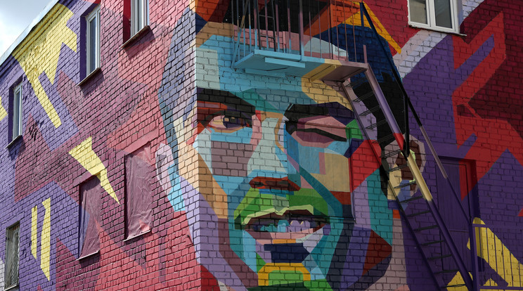 20 különböző színt használtak fel a graffitihez /Fotó: AFP