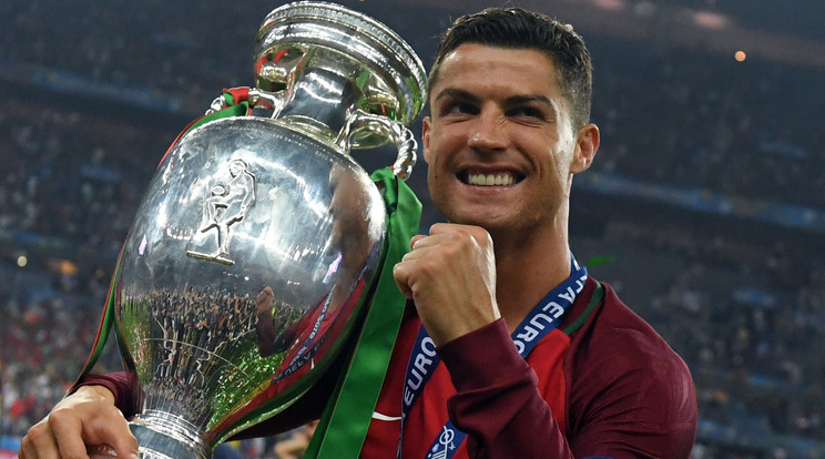 Cristiano Ronaldo luxusautóval lepte meg magát az Eb-győzelemért/Fotó: AFP