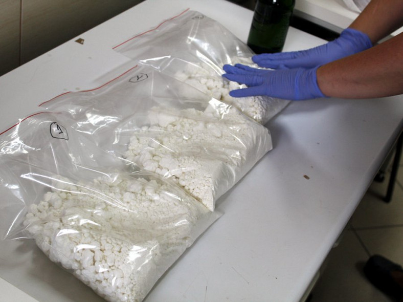 W aucie znaleziono ponad trzy kg amfetaminy w pudełku po proszku do prania