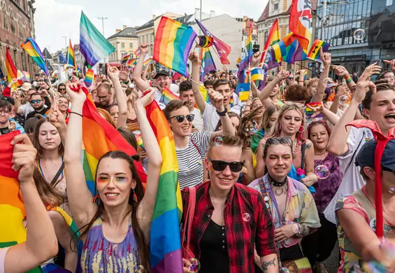 Kampania Przeciw Homofobii wygrywa z TVP w sądzie. Telewizja Publiczna musi przeprosić za homofobiczny "dokument"