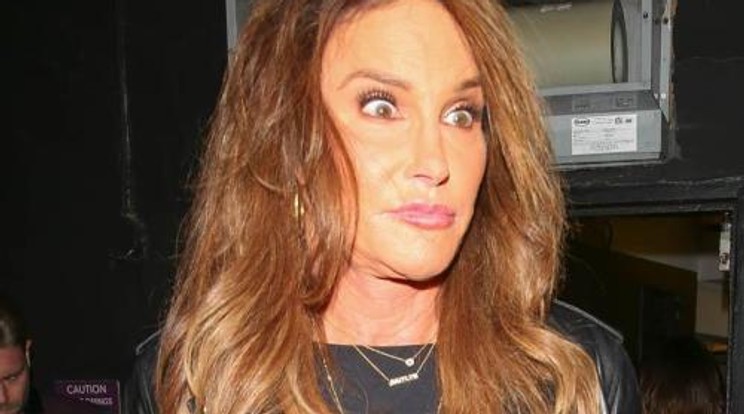 Lassan maga ellen fordítja családját Caitlyn Jenner