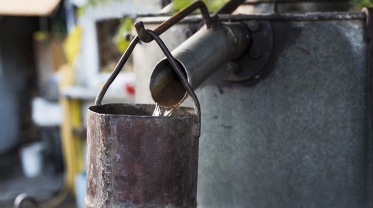 A feltehetően otthon főzött szeszt
régóta árulta
a férfi a helyieknek /Illusztráció:Shutterstock