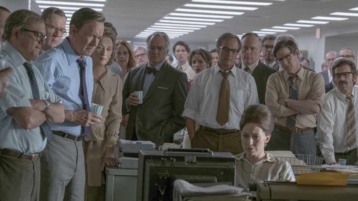 W sieci zadebiutowało pierwsze zdjęcie z "The Post" - nowego filmu Stevena Spielberga, opartego na sprawie "Pentagon Papers". W rolach głównych zobaczymy Toma Hanksa i Meryl Streep.