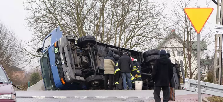 8 rad jak uważać na TIR-y