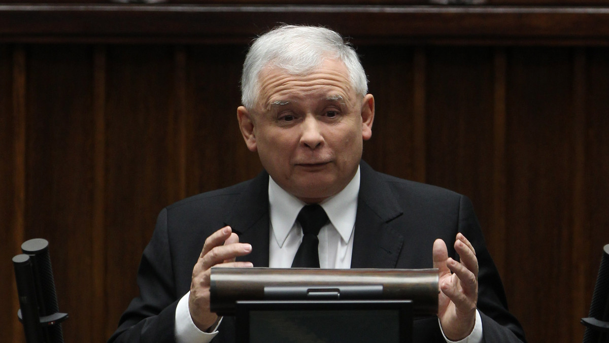 Wbrew zapowiedziom sąd nie wydał wyroku w procesie, jaki Jarosław Kaczyński wytoczył Radiu ZET za opublikowanie sondażu, z którego wynikało, że 43 proc. Polaków popierało latem br. decyzję sądu o wysłaniu lidera PiS na badania psychiatryczne.