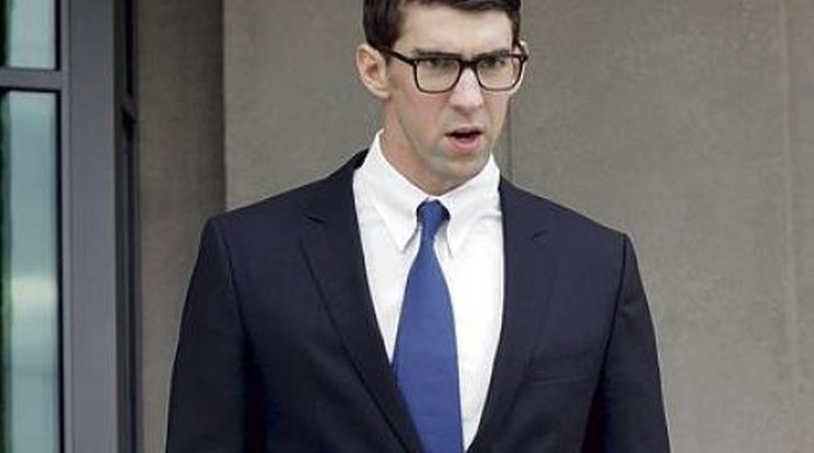 Michael Phelps megúszta a börtönt
