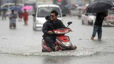Ulewne deszcze w Pekinie. Ogłoszono alarm przeciwpowodziowy