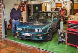 Woli jeździć starym dieslem niż nowym samochodem elektrycznym. Poznajcie historię jego BMW 324 TD