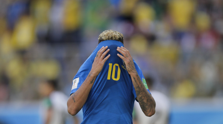 Neymar sokáig hiába próbálkozott, semmi nem jött össze - de aztán jött a hajrá /Fotó: MTI/AP/Dmitrij Loveckij