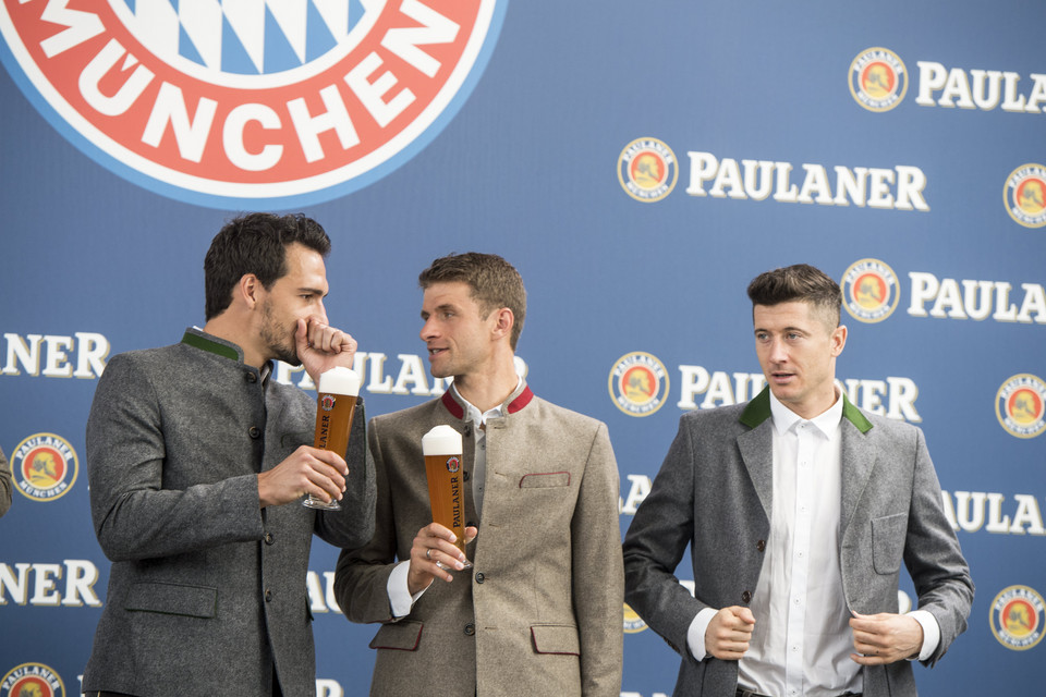 Od lewej: Mats Hummels, Thomas Mueller i Robert Lewandowski