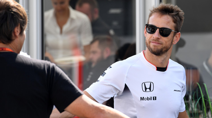 Jenson Button csak egy versenyre ugrik be Alonso helyett/Fotó: AFP