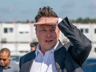 Biorąc pod uwagę obecny stan majątku, aby wypełnić zobowiązanie Giving Pledge, Elon Musk musiałby rozdawać 2,3 mln dol. dziennie przez następnych 40 lat