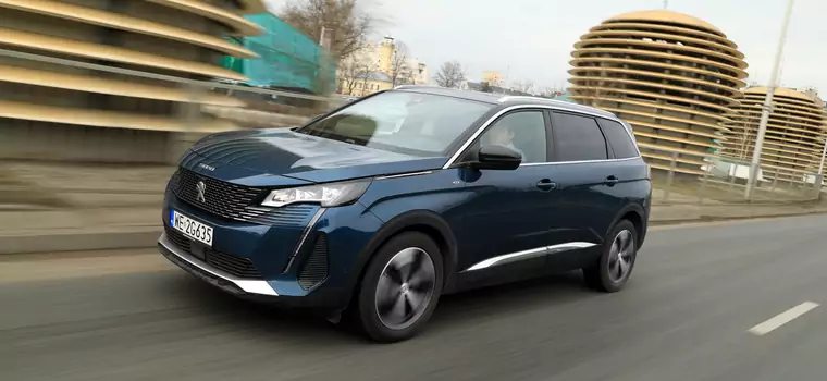 Peugeot 5008 po liftingu to nadal SUV z cechami vana