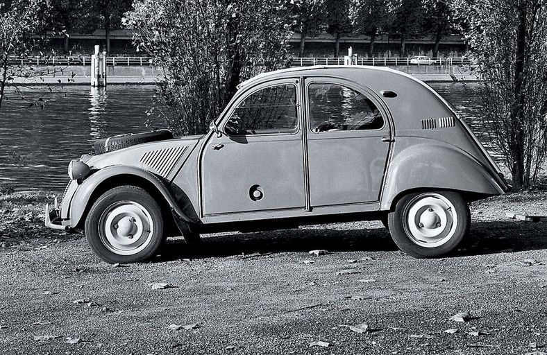 Citroën 2 CV 4x4 Sahara