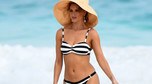 Rosie Huntington-Whiteley podczas sesji w bikini