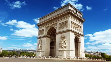 Łuk Triumfalny — paryskie miejsce pamięci