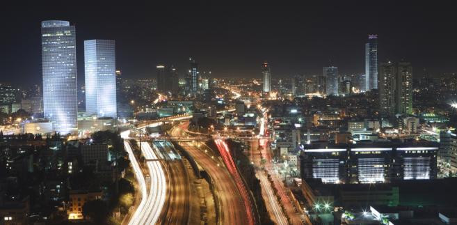 Tel Aviv nocą. Izrael (1). Fot. Shutterstock.