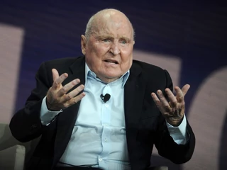 Jack Welch przemawia na Synergy Global Forum w Nowym Jorku w 2017 r.