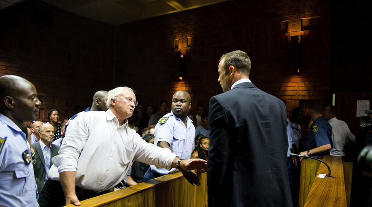 Oscar Pistorius tárgyalása és Reeva Steenkamp temetése