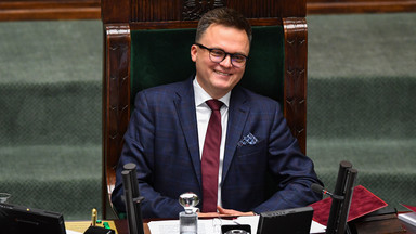 Szymon Hołownia zdradza, co zrobi ze srebrnym przyciskiem. "Taki jest wstępny plan"