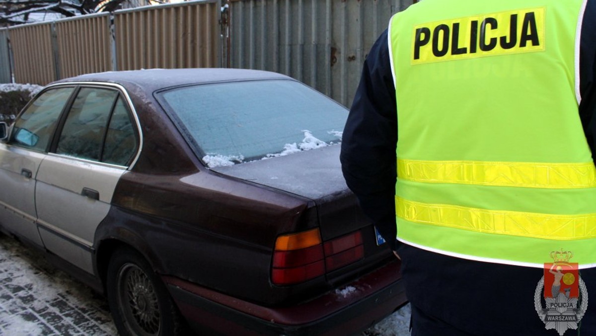 Policjanci złapali mężczyznę, który w piątek wieczorem potrącił w Warszawie 13-letnią dziewczynkę stojącą na chodniku przed przejściem dla pieszych i uciekł z miejsca zdarzenia. Okazał się nim 22-letni obywatel Ukrainy. Grozi mu teraz 12 lat więzienia.