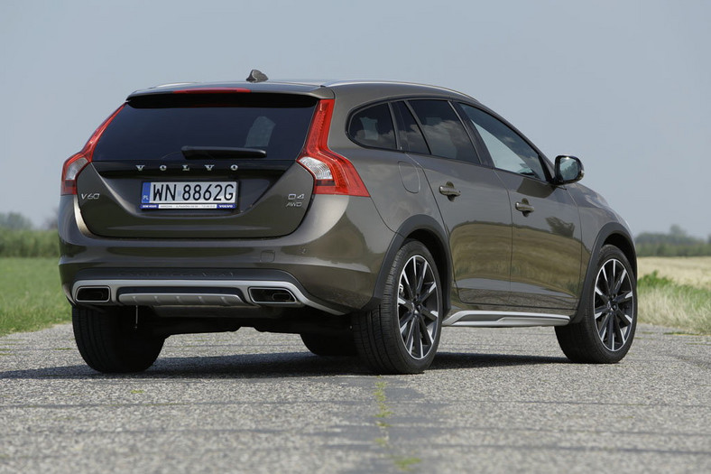 Za ładne na dziurawe drogi - test Volvo V60 Cross Country