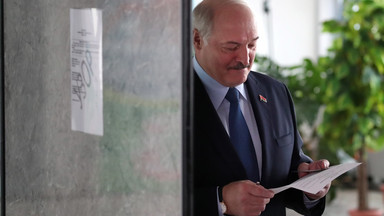 Czy Łukaszenko mógł wylecieć z Białorusi? Państwowe media podają, że odwiedzi dziś obwód miński