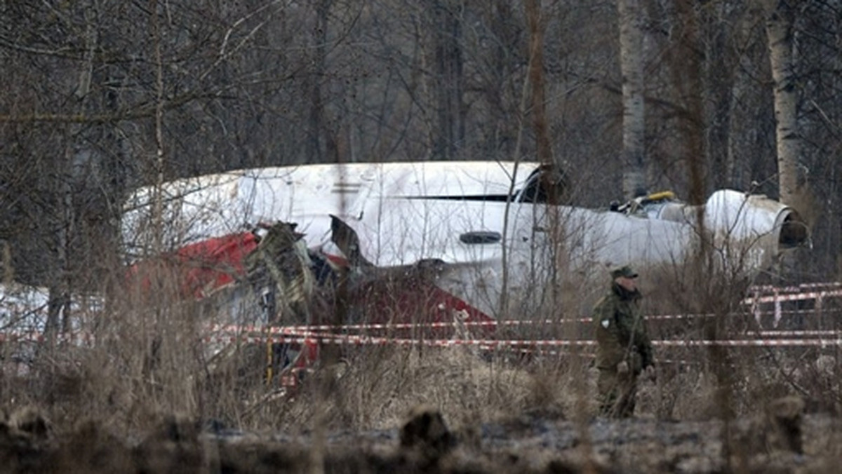 Polscy piloci Tu-154M popełniali błąd za błędem - ustalili po dziennikarskim śledztwie autorzy książki "Ostatni lot".