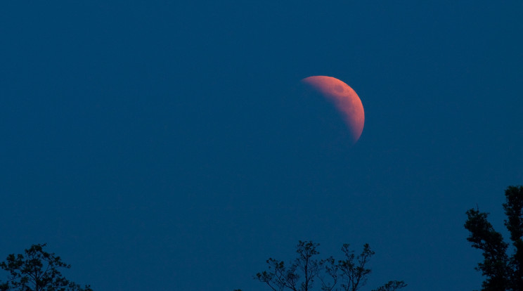Telihold, holdfogyatkozás is megfigyelhető lesz az égbolton /Illusztráció: Northfoto