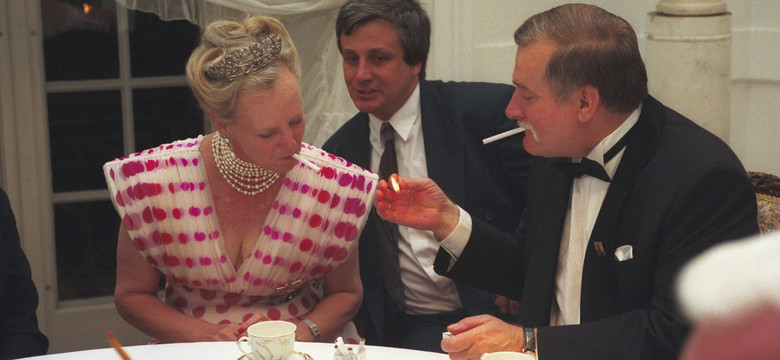 Lech Wałęsa siedział obok królowej Danii. Zdjęcie przeszło do historii