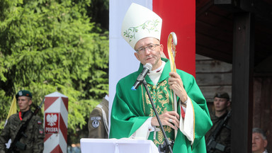 Arcybiskup przeprosił wiernych. "Staliście się bez własnej winy częścią tej niesławy"