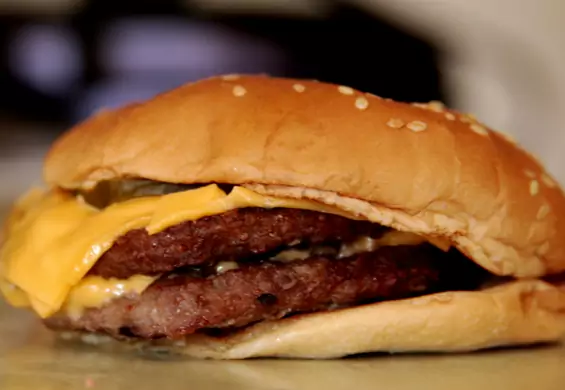 Hamburger z McDonald's bez śladu pleśni po 24 latach. Firma wydała oświadczenie