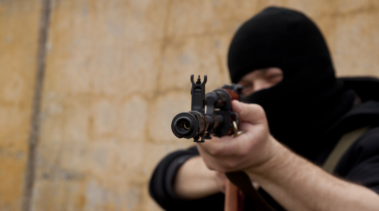 Brit mesterlövész lőtte le a terrorista fejét (illusztráció) / Fotó: Northfoto