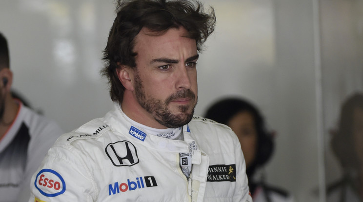 Fernando Alonso csak szenved, nincs esélye a vb-címre, sőt egyelőre pontja sincs /Fotó: AFP