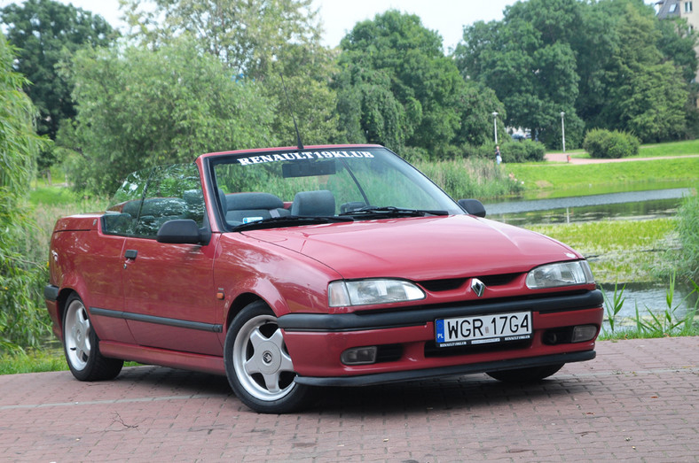 Renault 19 Cabrio - Uchylić nieba za grosze