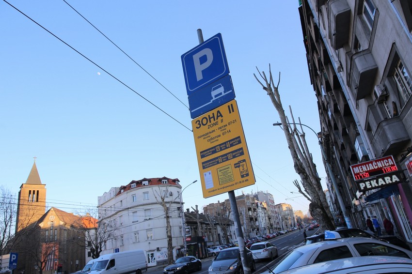 parking 12 foto Uros Arsic