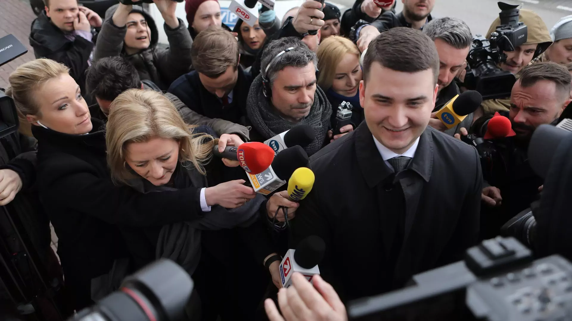 Misiewicz dostanie premię za odejście z MON. Na Twitterze zawrzało