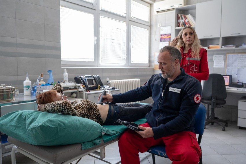 Zdravstveni karavan Fondacije Mozzart ove godine krenuo je iz Svilajnca gde je Hitnoj pomoći doniran portabilni ultrazvučni aparat