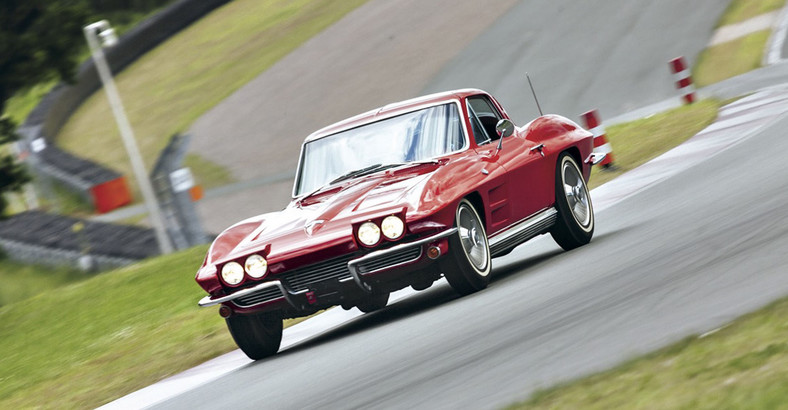 Chevrolet Corvette C2 Sting Ray - sportowa płaszczka