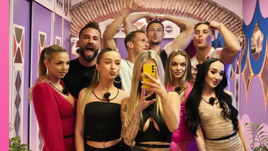 Fani "Love Island" mylili się co do Adriana? Już domagają się jego powrotu