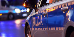 Groźny wypadek w Warszawie. Kierowca potrącił grupę ludzi na chodniku i uciekł