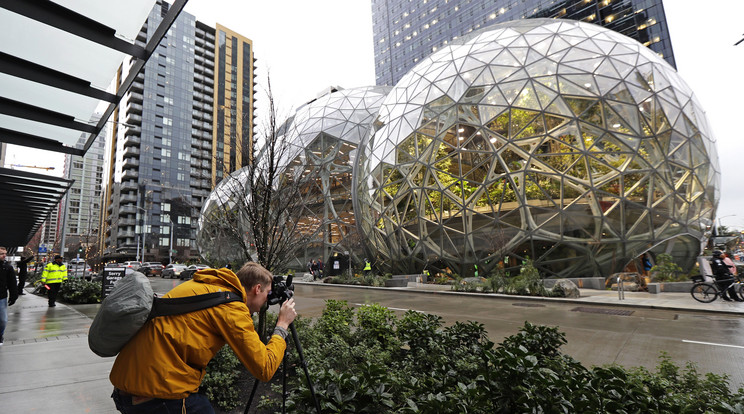 Az Amazon új irodaháza Seattle-ben / Fotó: MTI