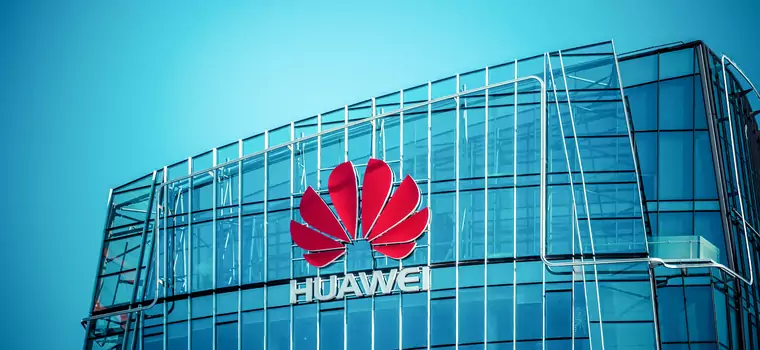 Huawei zaprzecza informacjom o zredukowaniu produkcji smartfonów