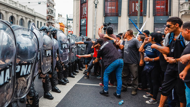 W Argentynie protestują przeciwko nowemu prezydentowi. Doszło do starć z policją