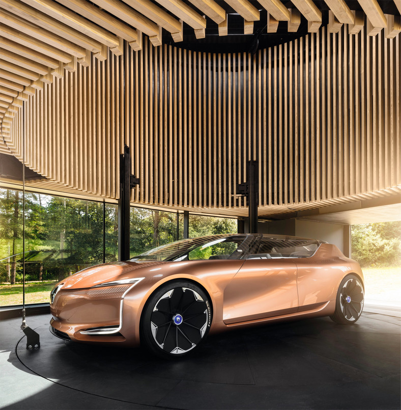 Renault Symbioz - wizja samochodu, który będzie stanowić część domu - i to dosłownie!