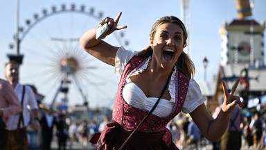 Bio-kurczaki, implanty łydek i nagroda za odwagę cywilną, czyli czego nie wiesz o Oktoberfest