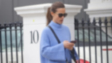 Pippa Middleton na spacerze z psami. Rozpoznalibyście ją na ulicy?