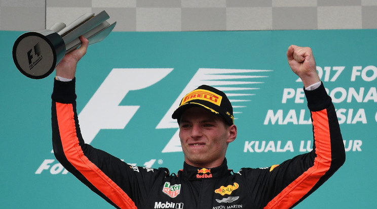 Verstappen tökéletes verseny után, karrierje második futamgyőzelmének örülhetett /Fotó: AFP