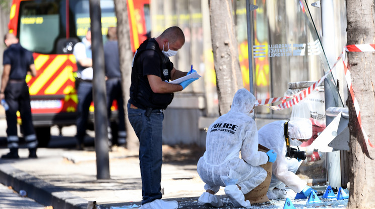 Egy halottról és egy sérültről számolt be a francia rendőrség /Fotó: AFP